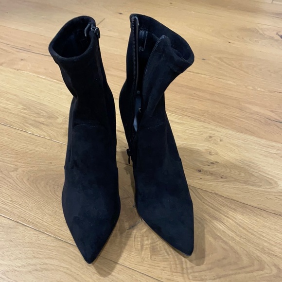 Heeled boots - Picture 1 of 3